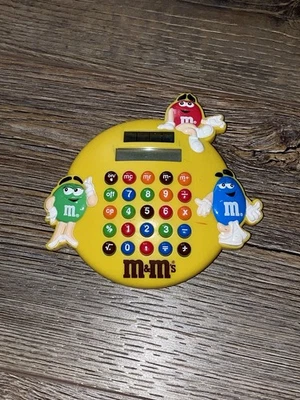 Calculadora de Personajes M&Ms 1999 Redonda Amarilla Energía Solar Marte De Colección Foto 1 de 2