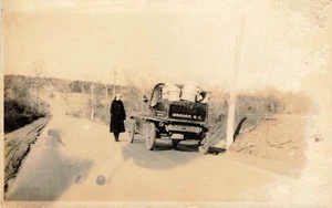1930s NORTH CAROLINA RPPC POSTCARD: GRAHAM BROTHERS DAIRY FARM TRUCK, GRAHAM, NC - Picture 1 of 2