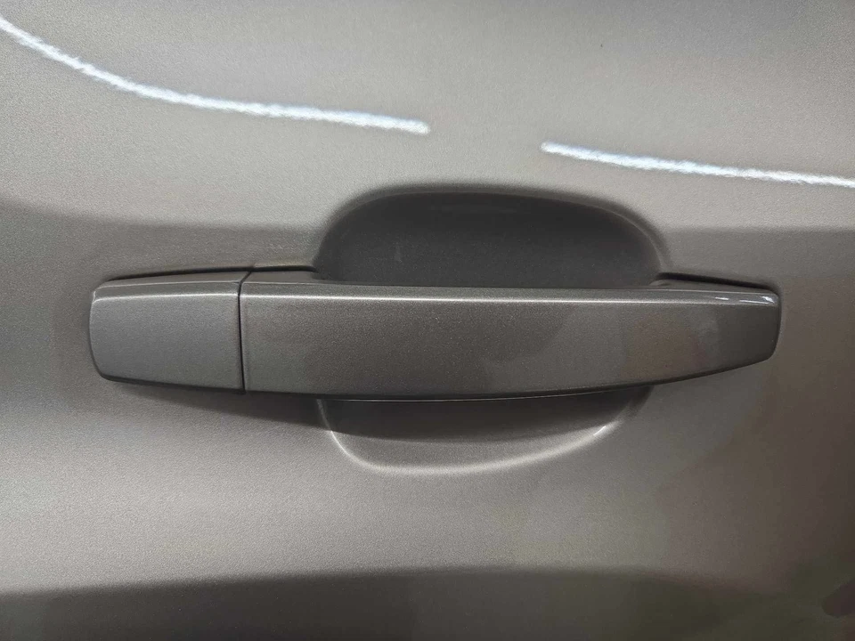 Used Front Exterior Door Handle fits: 2018 Chevrolet Trax rear Ntbk handle only - Изображение 1 из 4