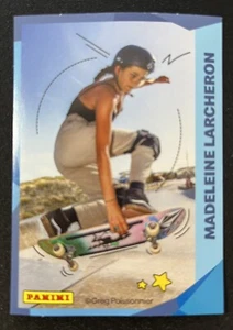 Adesivo Madeleine Larcheron 2024 Panini Famiglia McDonald's Skateboarding - Foto 1 di 2