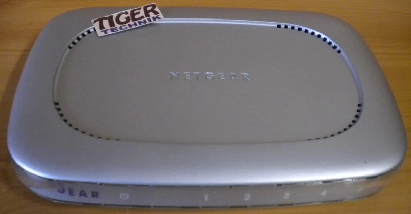 Netgear FS605 5-Port Fast Ethernet Switch* nw438 - Bild 1 von 1