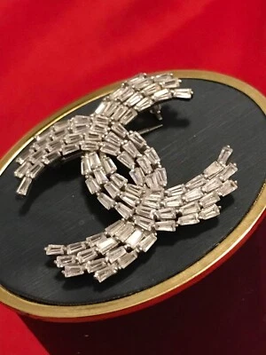 Broche Chanel Clásico Cristal CC 100 % Auténtico Foto 1 de 2