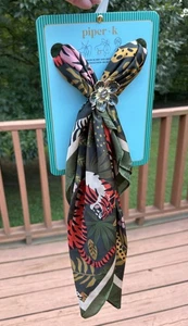Piper K Scarf And Brooch Jungle Tiger Cheetah Floral Brooch & Embellishment NWT - Picture 1 of 7