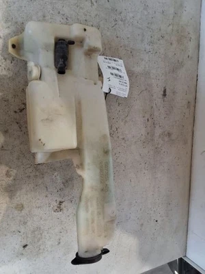 Depósito de lavado con indicador de bajo nivel para camioneta Sierra 1500 99-05 3321639 Foto 1 de 4