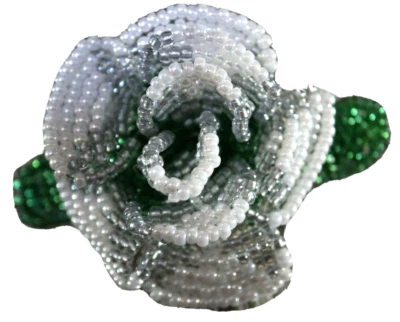 PINZA DE PELO FRANCESA CON CUENTAS A MANO CON PASADOR ROSA BLANCO PLATA GRIS VERDE 3.5" X 2.5" L Foto 1 de 4