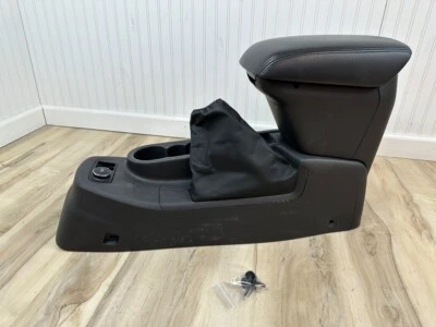 Ford Transit Connect 2014-2018 OEM conjunto de consola central con control de temperatura trasero Foto 1 de 4