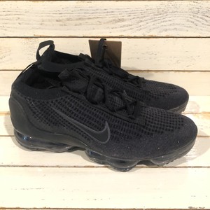 nike vapormax white black