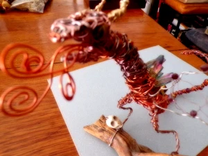HANDCRAFTED - WIRE ART - DRAGON SCULPTURE -TIGERS EYE AND COPPER & ALUMINUM WIRE - Picture 1 of 16