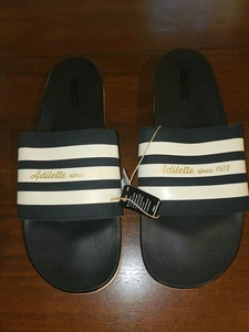 Adidas Herren Adilette Since 1972 Komfort Schlappen Sandalen - Größe 18 - Neu mit Etikett - Bild 1 von 8