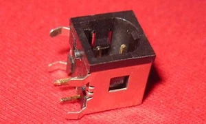 DC JACK fits DELL INSPIRON 1100 2500 2600 2650 3650 5000 5100 5250 7500 8000 - Picture 1 of 1