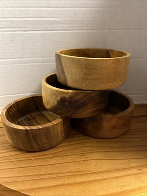 Ensaladera individual de madera de acacia CRATE & BARREL 376-280 - JUEGO de 4 cuencos Foto 1 de 4