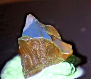 Exquisita muestra natural dominicana azul cielo claro ámbar áspera 38 mm 3,5 g - Imagen 1 de 10