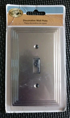 Placa de pared de palanca de 1 banda Hampton Bay escalones en niveles níquel satinado 84TNHB - NUEVO Foto 1 de 2