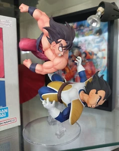 Dragon Ball Z - Figurine Son Goku Vs Vegeta Bandai Ichiban Kuji Revible Moment - Photo 1/10