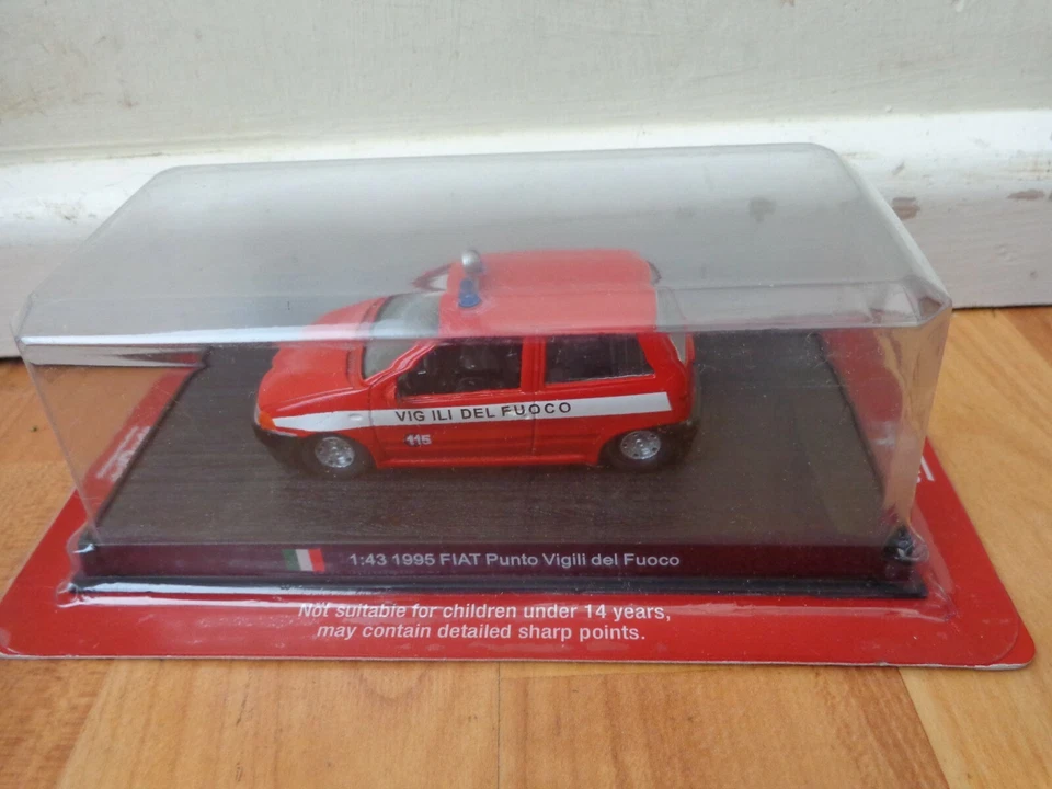 1/43 SCALE ITALY 1995 FIAT PUNTO VIGILI DEL FUOCO - DEL PRADO FIRE ENGINE MODEL - Image 1 of 1
