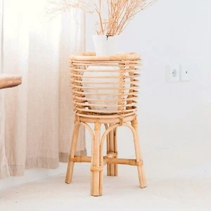 Pflanzenständer mit Beinen Boho Rattan Pflanzenkorb Übertopf Natur Soeji® AKARA - Bild 1 von 9