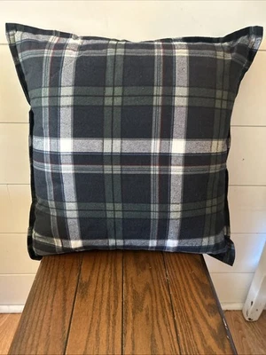 Almohada Brooks Brothers Franela Cepillada 20x20 Acento Azul a Cuadros 100% Algodón Foto 1 de 4