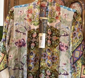 Blusa Top Johnny Was 100% Seda Kimono Talla XS Preciosa Bordada Tempo Nueva con Etiquetas $435 - Imagen 1 de 10
