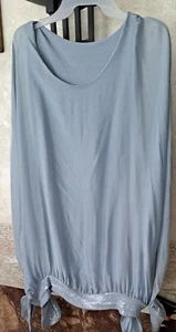 SCHÖNER BLAUER WEICHER TUNIKA-STIL MIT PAILLETTEN mit BUNDBAND GRÖSSE 2X Neu ohne Etikett - Bild 1 von 6