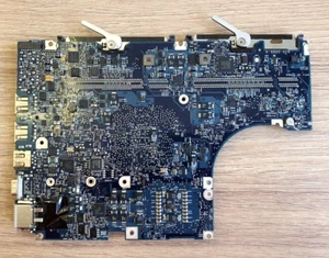 Apple 820-2279-A Intel Motherboard 2.1ghz with cases no keyboard - Bild 1 von 1