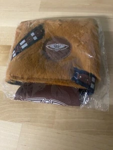 Star Wars Chewbacca Coozie Koozie New Orleans Pelicans Spiel Giveaway 12.4.22 - Bild 1 von 4
