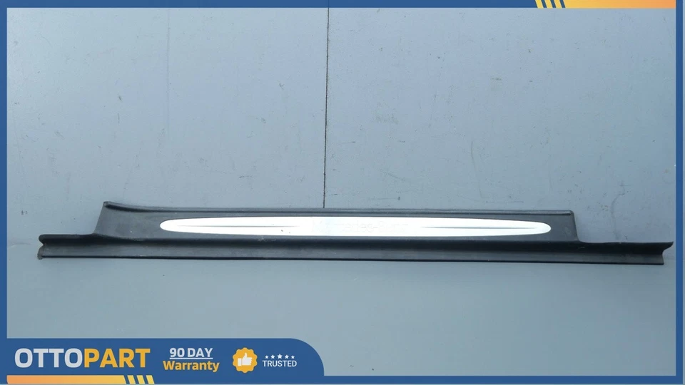 Mercedes-Benz CLK500 2003-2009 placa de desgaste umbral puerta izquierda 2096800235 OEM Foto 1 de 4