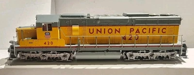 Atlas HO Scale Silver Series SD-24 Diesel Locomotive Union Pacific #420 - Image 1 of 4
