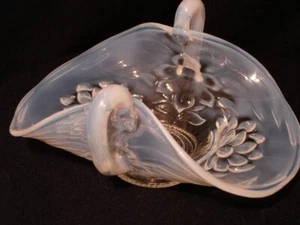 Victorian era Fenton White Opalescent Waterlily and Cattails Bon Bon - Picture 1 of 3