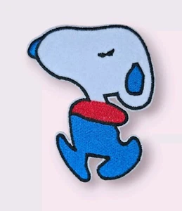 SNOOPY RETRO BLUE RED OUTFIT PEANUTS CARTOON CUTE FUNNY IRON ON PATCH - Picture 1 of 4