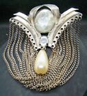MAGNIFICENT VINTAGE RETRO PIN BROOCH Glass and Faux Pearl in Silver Tone SETTING