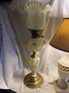 ENGLISH VICTORIAN Complete Kerosene Oil LAMP Wrythen Design Uranium GLASS c1900 - Picture 1 of 16