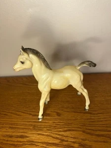 Vintage Breyer Pony Pferd Araber Fohlen seidenmatt weiß - Bild 1 von 3