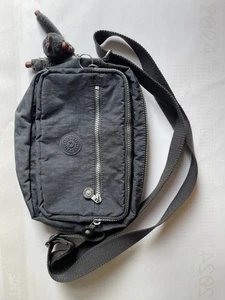 Kipling Tasche dunkelgrau- viele Fächer - sehr gut erhalten - Bild 1 von 5