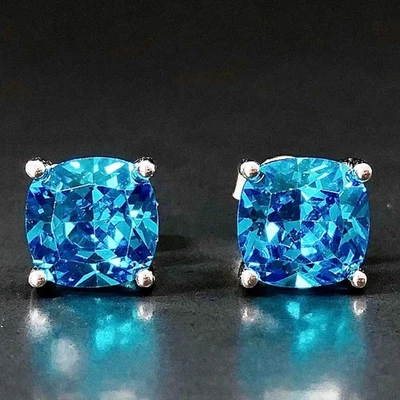 Pendiente solitario de topacio natural corte cojín de 5,00 quilates chapado en oro blanco de 18 quilates Foto 1 de 4