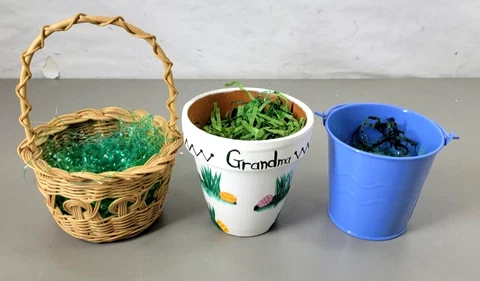 Three 3 Small Wicker / Clay /  Metal Easter Baskets, Very nice! Cover