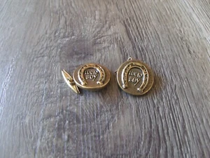 VINTAGE HORSESHOE LUCKY BOY CUFF LINKS GOLD COLORED - Picture 1 of 2