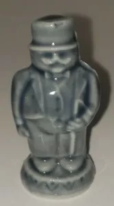 Statuetta in miniatura Wade Whimsies Ringmaster CIRCUS SERIES tè rosa rosso Inghilterra! - Foto 1 di 9