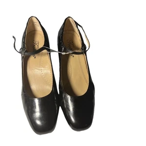 Trotters Black Patent Leather Mary Jane Block Heels Womans 6.5M - Picture 1 of 11