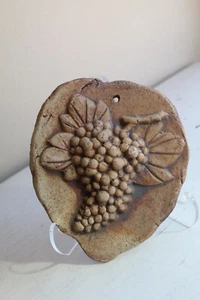 Naturecore Pottery Wall Art Grapes Motif Rustic Hand Built Slab Grainy Tan Clay - Picture 1 of 6