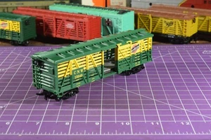 Chicago & North Western 2.7 oz track ready=HO Scale=Cattle/Live Stock Car= - Picture 1 of 6