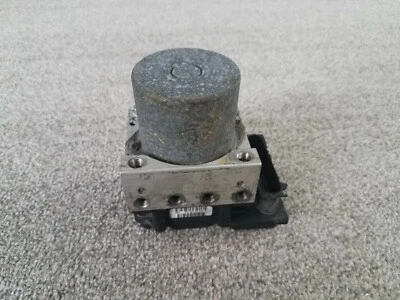 Nissan Versa 2010 bomba ABS freno antibloqueo OEM Foto 1 de 3