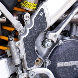 Black Frame Guards 2000-2001 Honda CR250 Grip Tape Protectors CR 250 250R CR250R - Foto 1 di 4