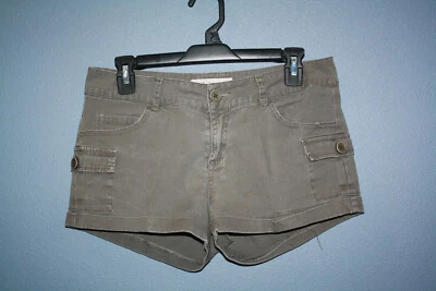 Pantalones Cortos Botones Mezcla Lino Verde Kiss + Cry Talla 7  Foto 1 de 4