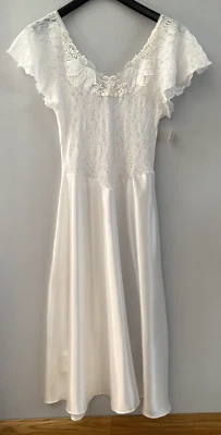 Saks Fifth Avenue Nylon Vestido Sin Mangas Camisón Largo Espalda Baja Elástico Top L Nuevo con Etiquetas Foto 1 de 4