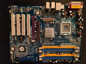 ASRock 775 Dual VSTA VIA PT880 Pro Socket 775 AGP PCI-E DDR2 DDR1 RARO - Imagen 1 de 15