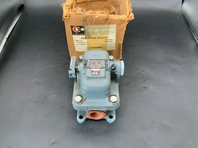 Cutler-Hammer 10250H6081A Push Button Station - Image 1 of 4