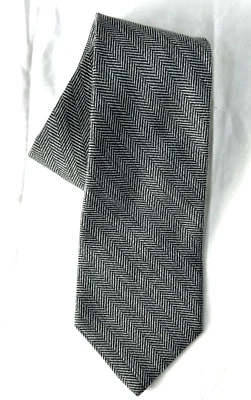 Corbata Brooks Brothers Makers Mezcla Seda Gris Chevron Tejida en Italia, Hecha en EE. UU. Foto 1 de 4