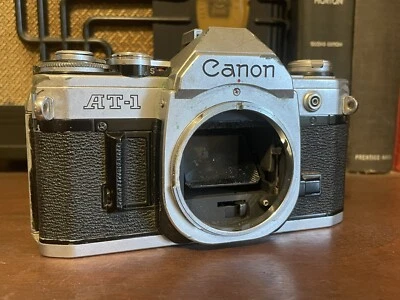 Cuerpo de cámara fotográfica Canon AT-1 SLR cromado #321 Foto 1 de 4