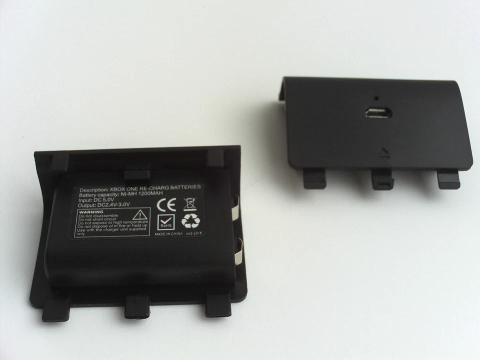 2 New Rechargeable Battery Packs Microsoft XBOX ONE Wireless Controller Charger - Image 1 of 4