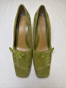 Franco Sarto Size 8 1/2 W Olive Green Suede Bow Wood Pumped Heel Shoes. No Box - Picture 1 of 13
